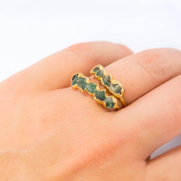 Emerald Eternity Ring Gold Ring Raw Emerald Ring Emerald Raw Stacking Ring - Picture 4 of 9